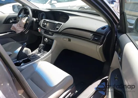 2013 Honda Accord Touring z USA, uszkodzony, nr VIN 1HGCR3F97DA046789